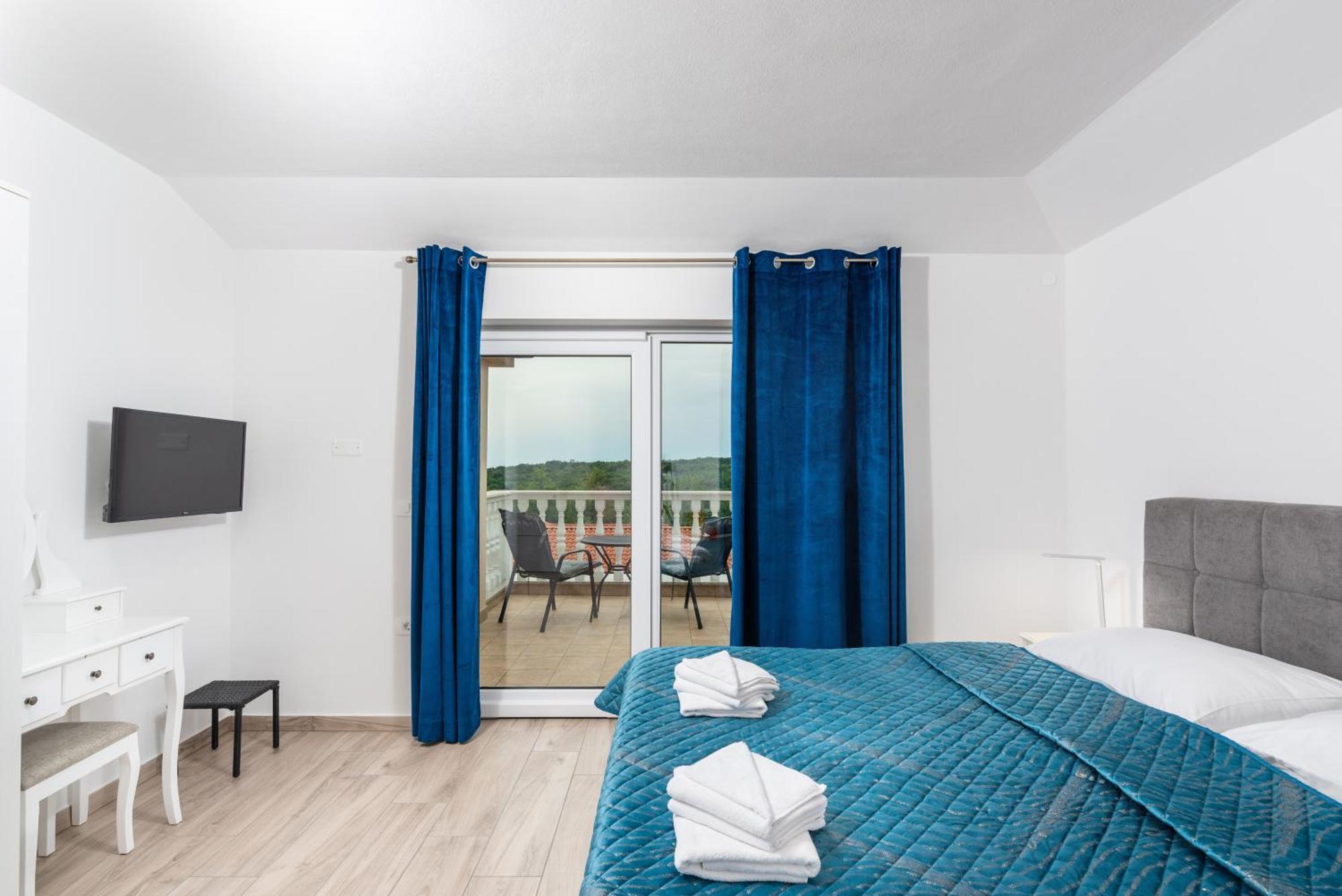 Villa Buroli With Pool, Sauna And Jacuzzi المظهر الخارجي الصورة