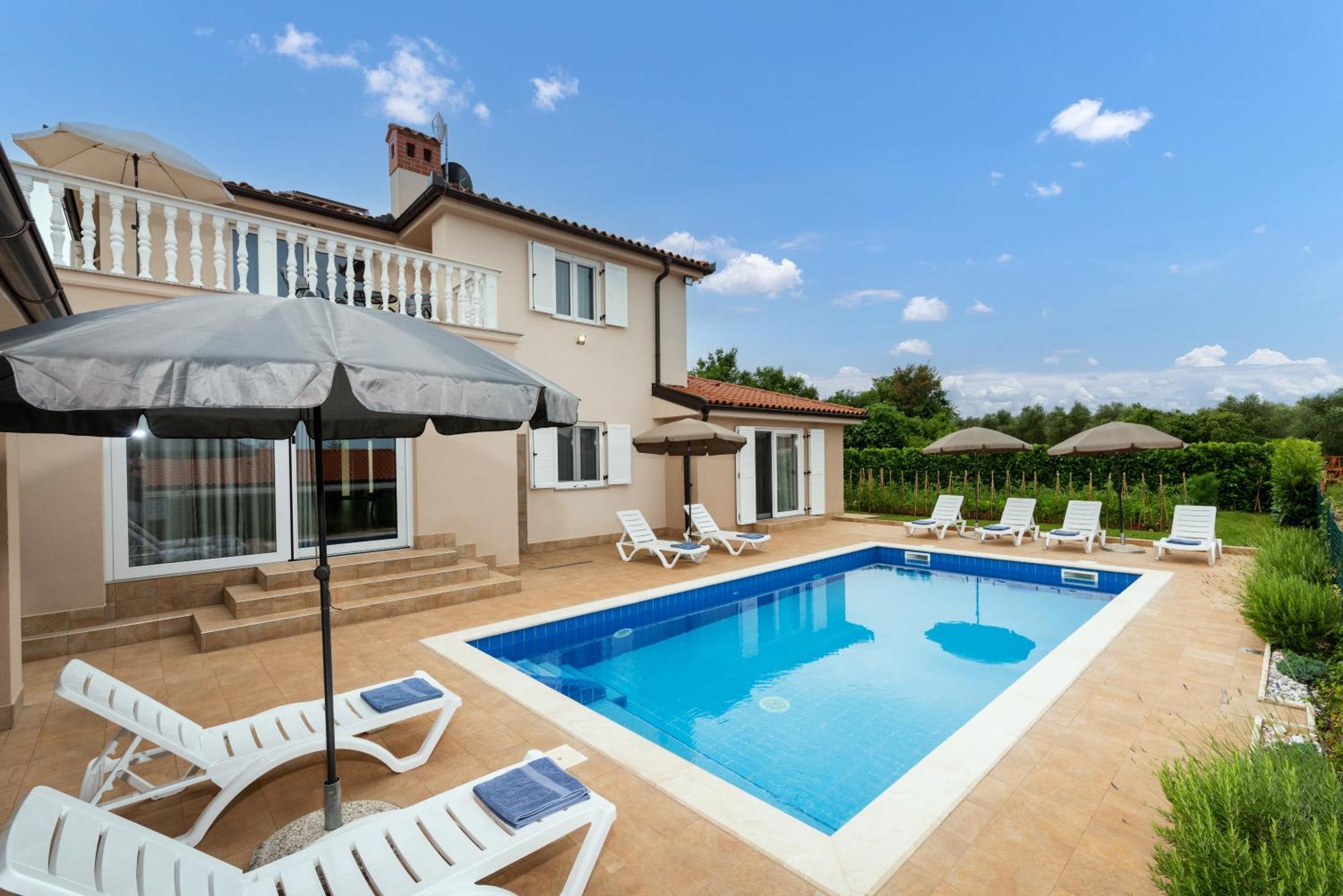 Villa Buroli With Pool, Sauna And Jacuzzi المظهر الخارجي الصورة